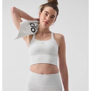ALO Yoga Women's White Sports Bra - Medium